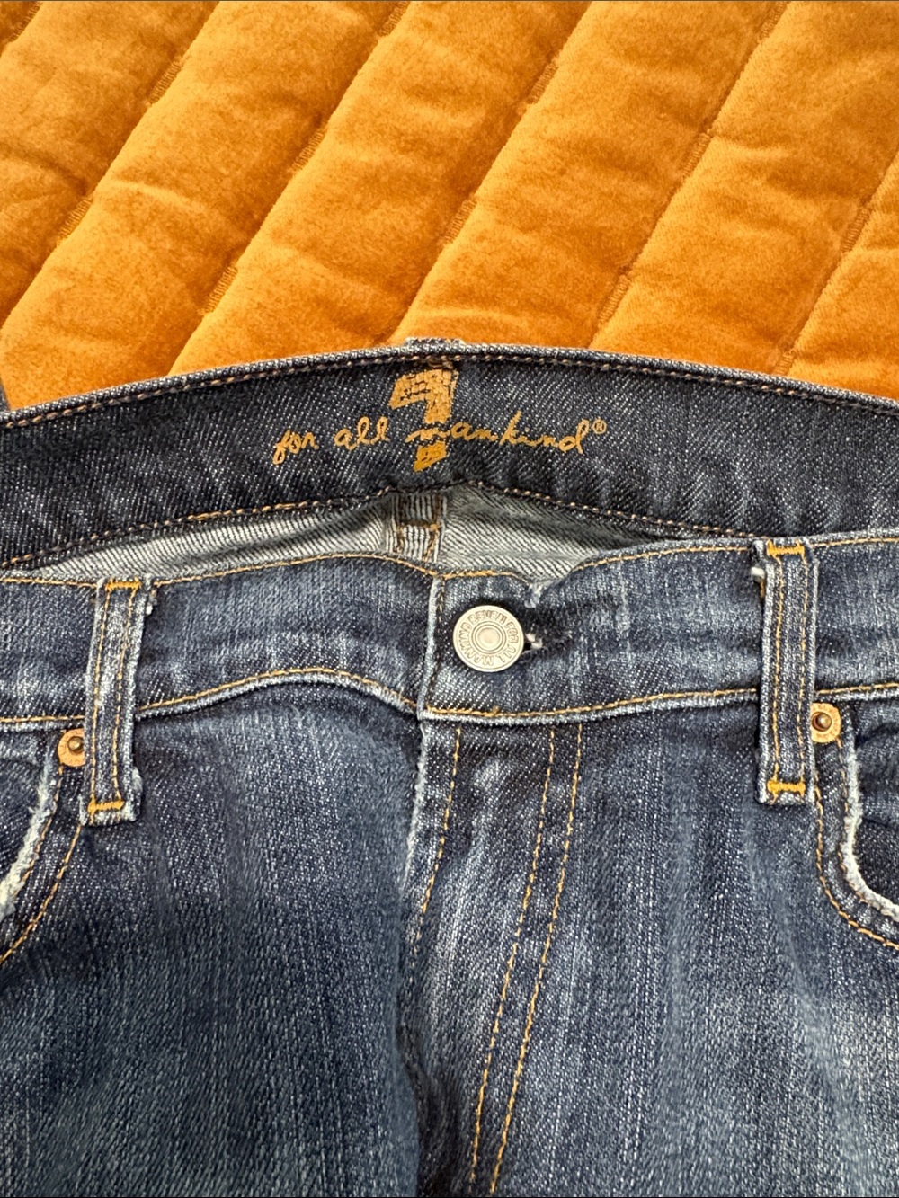 7 For All Mankind- Women's Bootcut Jeans in Mid Blue - Classic Five-Pocket Style - Picture 3 of 8